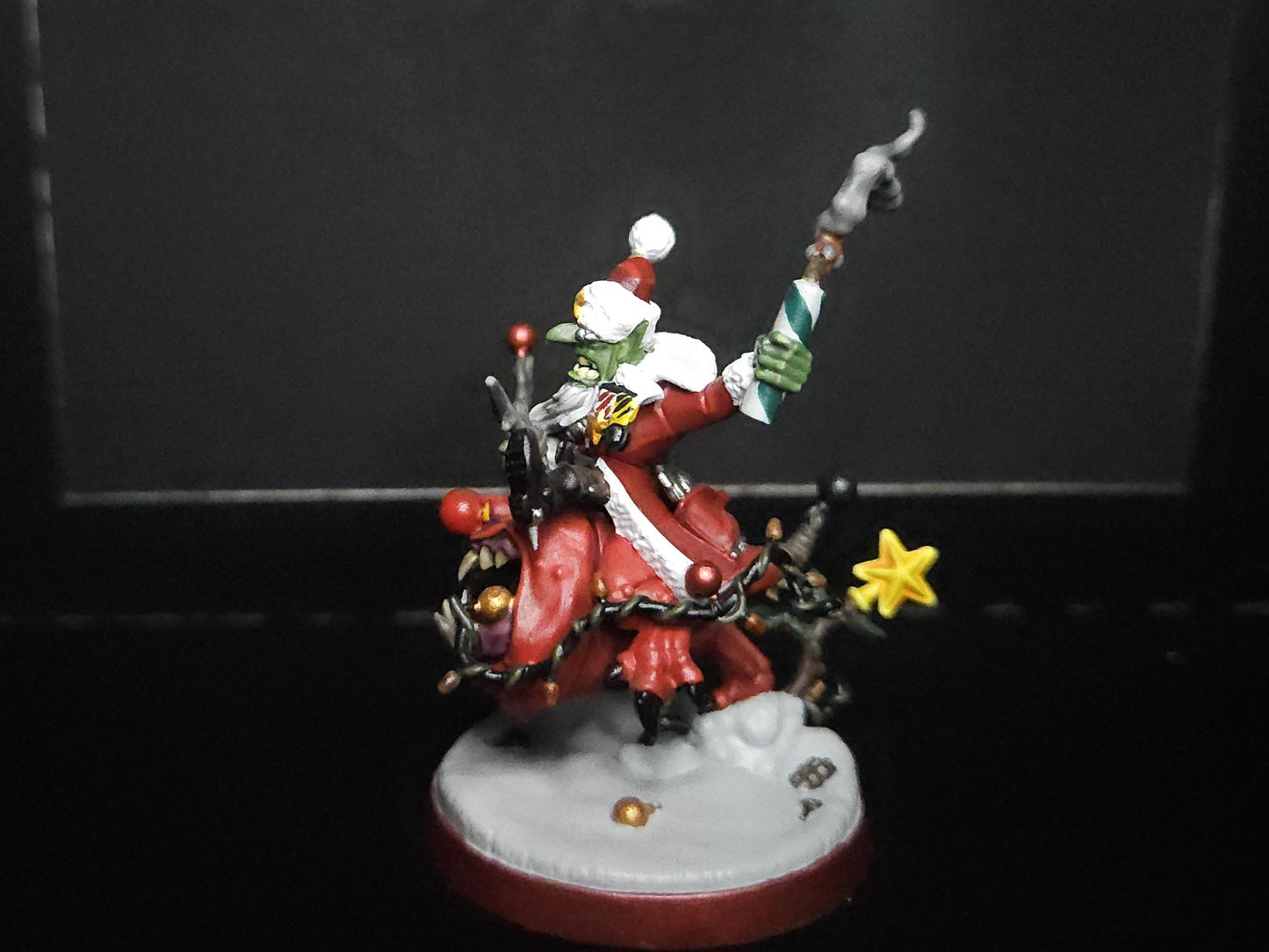 Da Red Gobbo and Bounca - Hand-painted Wahammer 40k Miniature